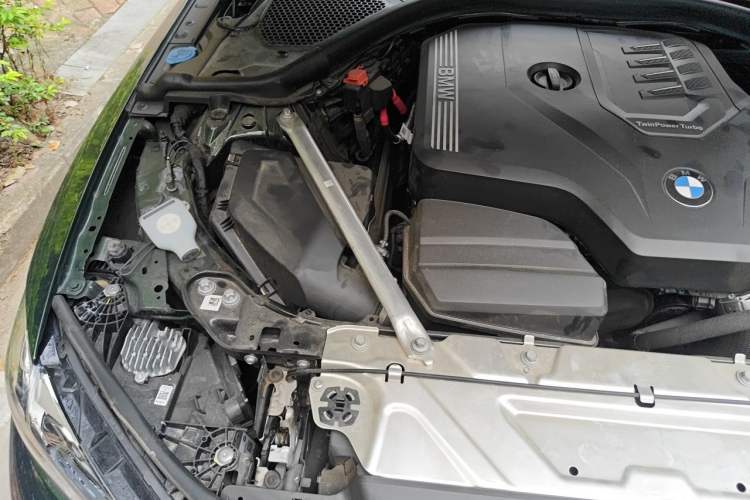 Used BMW 4 Series 2022 425i Gran Coupe M Sport Package Engine Bay Right