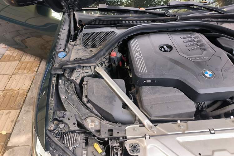 Used BMW 4 Series 2022 Second Facelift 430i M Sport Night Edition Package Engine Bay Right