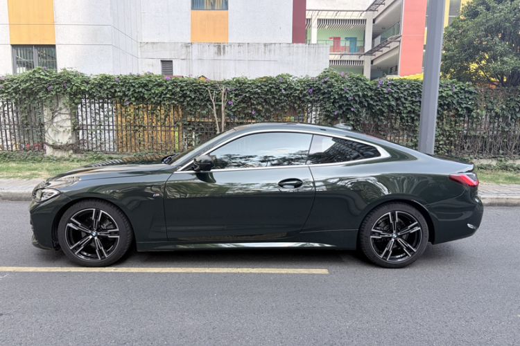 Used BMW 4 Series 2022 425i M Sport Package Exterior 3