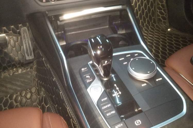 Used BMW 4 Series 2022 425i M Sport Package Gear Lever