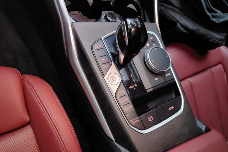 Used BMW 4 Series 2022 425i Convertible M Sport Package Gear Lever