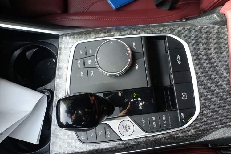 Used BMW 4 Series 2022 Second Facelift 430i Convertible M Sport Night Edition Package Gear Lever