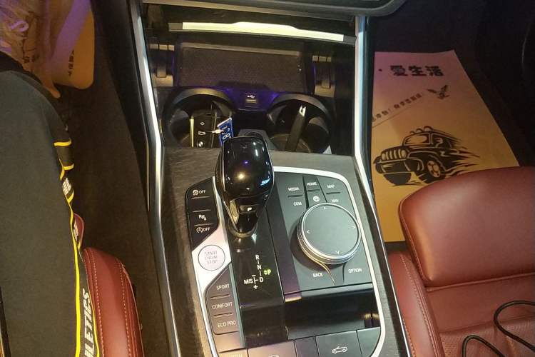 Used BMW 4 Series 2022 425i Convertible M Sport Package Gear Lever
