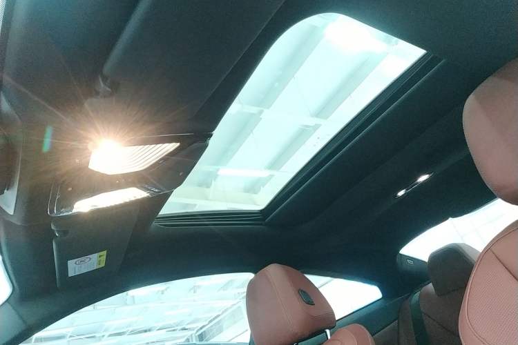Used BMW 4 Series 2022 Revised 425i M Sport Night Edition Package Headliner