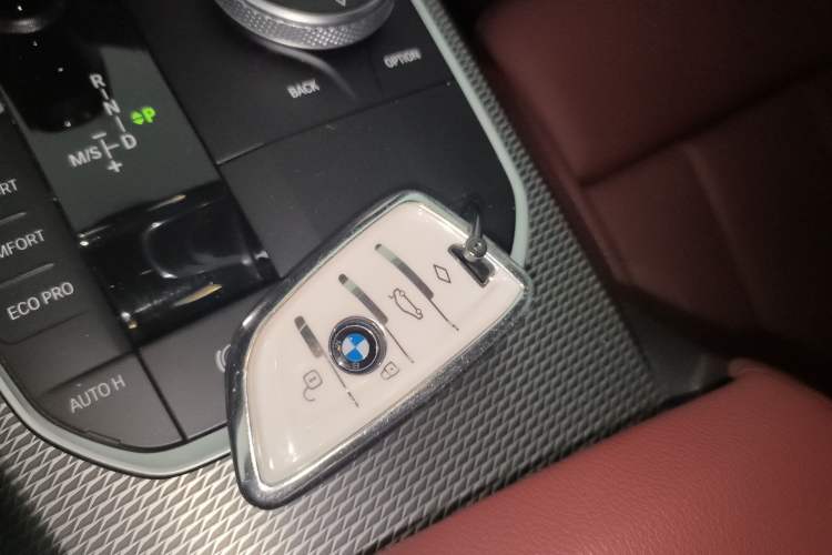 Used BMW 4 Series 2022 Revised 425i M Sport Night Edition Package Interior 1