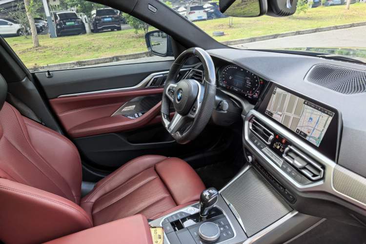 Used BMW 4 Series 2022 425i Gran Coupe M Sport Night Edition Interior 10