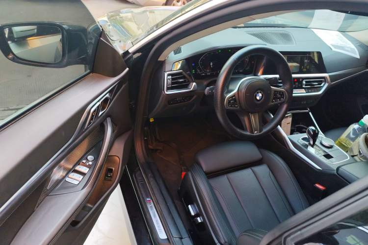 Used BMW 4 Series 2022 425i Gran Coupe M Sport Package Interior 3