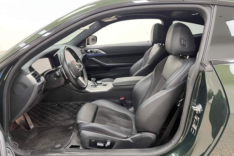 Used BMW 4 Series 2022 Second Facelift 430i M Sport Night Edition Package Interior 4