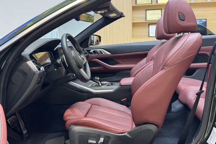 Used BMW 4 Series 2022 425i Convertible M Sport Package Left Front Seat