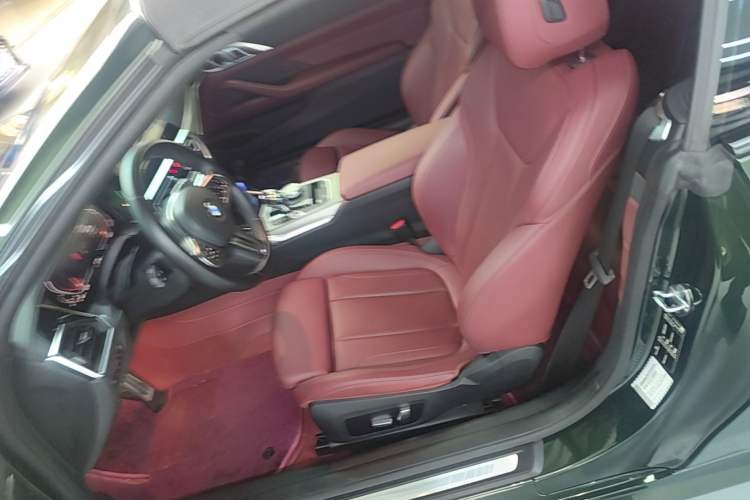 Used BMW 4 Series 2022 Second Facelift 430i Convertible M Sport Night Edition Package Left Front Seat