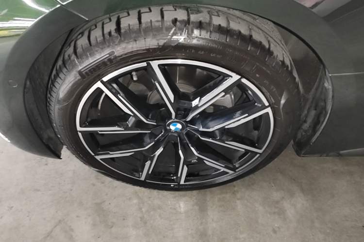 Used BMW 4 Series 2022 425i Gran Coupe M Sport Night Edition Left Front Wheel Hub
