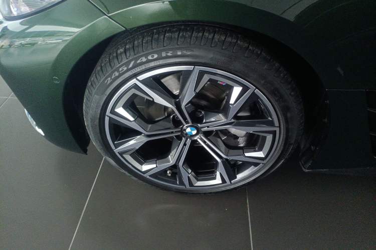 Used BMW 4 Series 2022 430i Gran Coupe M Sport Night Edition Left Front Wheel Hub