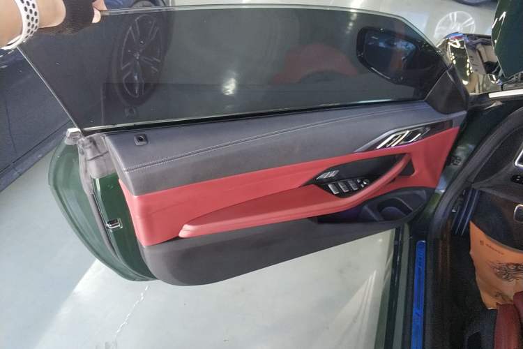Used BMW 4 Series 2022 425i Convertible M Sport Package Left Rear Door Interior