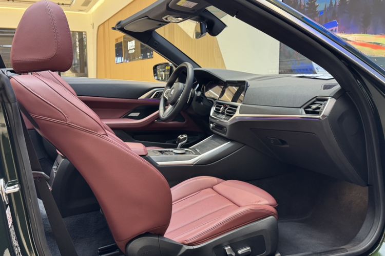 Used BMW 4 Series 2022 425i Convertible M Sport Package Right Front Seat