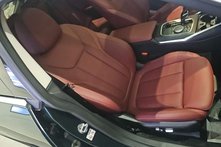 Used BMW 4 Series 2022 425i Gran Coupe M Sport Package Right Front Seat