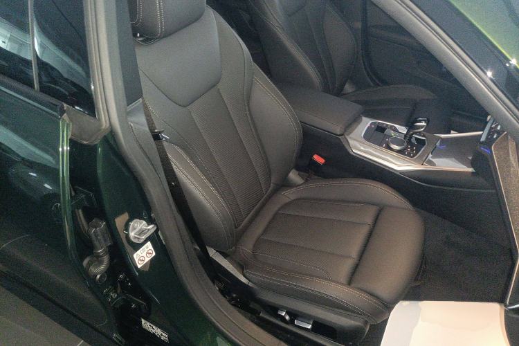 Used BMW 4 Series 2022 430i Gran Coupe M Sport Night Edition Right Front Seat