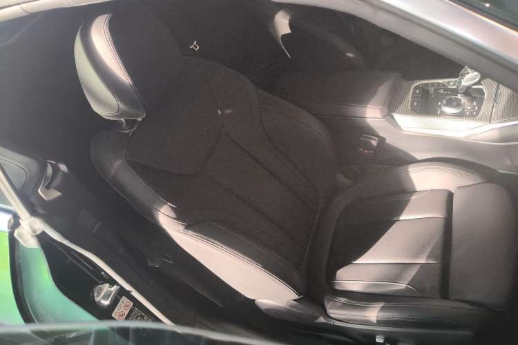 Used BMW 4 Series 2022 425i Convertible M Sport Package Right Front Seat
