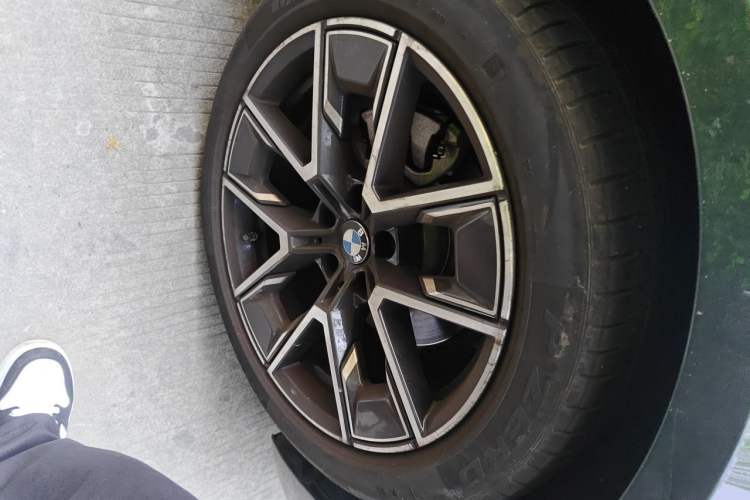Used BMW 4 Series 2022 425i Gran Coupe M Sport Package Right Front Wheel Hub