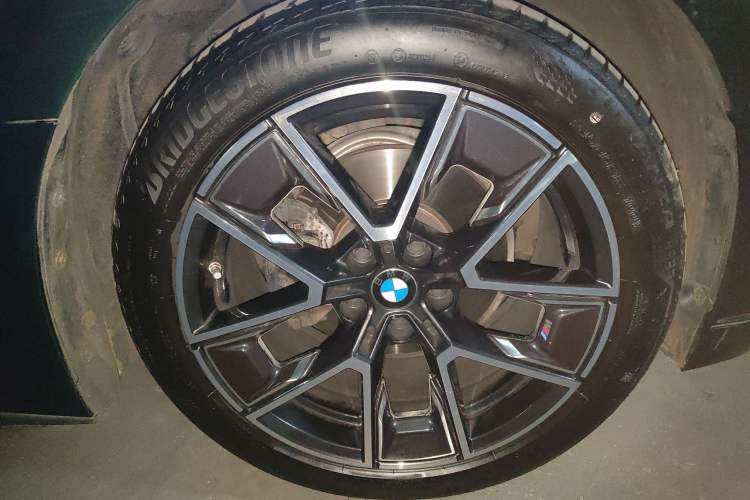 Used BMW 4 Series 2022 425i Gran Coupe M Sport Package Right Front Wheel Hub