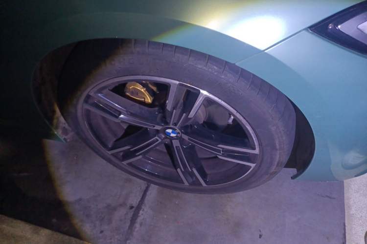 Used BMW 4 Series 2022 425i M Sport Package Right Front Wheel Hub