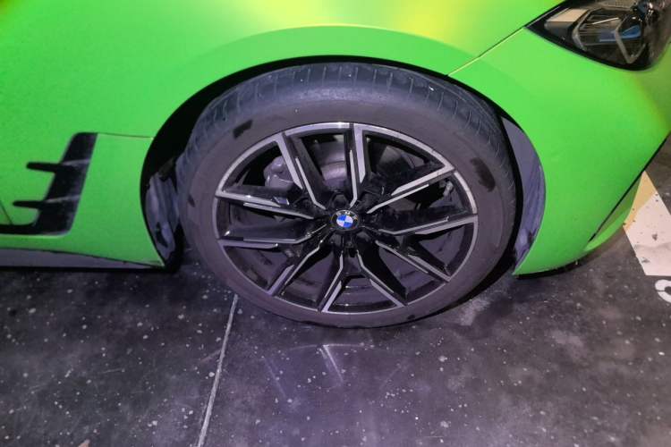 Used BMW 4 Series 2022 425i Gran Coupe M Sport Night Edition Right Front Wheel Hub