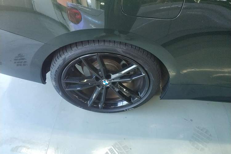 Used BMW 4 Series 2022 425i Convertible M Sport Night Edition Package Right Rear Wheel Hub