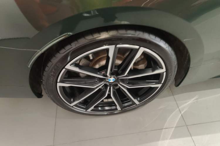 Used BMW 4 Series 2022 430i Convertible M Sport Night Edition Package Right Rear Wheel Hub