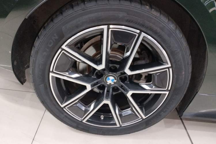 Used BMW 4 Series 2022 425i Gran Coupe M Sport Package Right Rear Wheel Hub