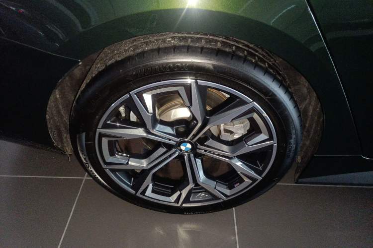Used BMW 4 Series 2022 430i Gran Coupe M Sport Night Edition Right Rear Wheel Hub