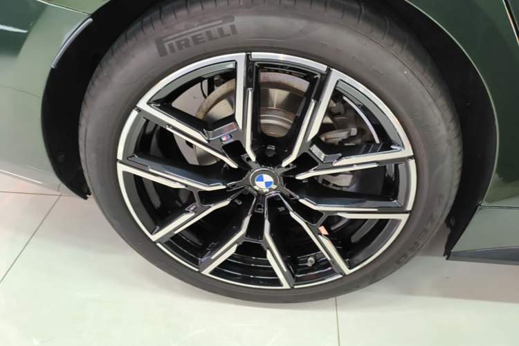Used BMW 4 Series 2022 425i Gran Coupe M Sport Night Edition Right Rear Wheel Hub