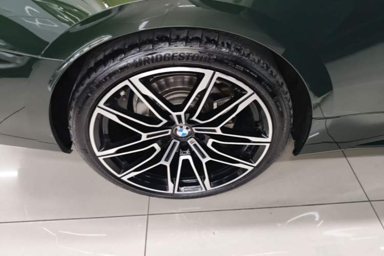 Used BMW 4 Series 2022 Revised 425i Convertible M Sport Night Edition Package Right Rear Wheel Hub