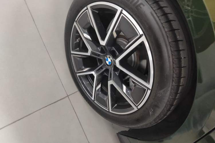 Used BMW 4 Series 2022 425i Gran Coupe M Sport Package Right Rear Wheel Hub