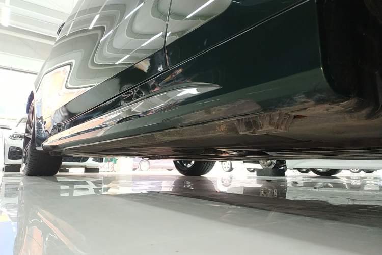 Used BMW 4 Series 2022 Revised 425i M Sport Night Edition Package Right Side Sill
