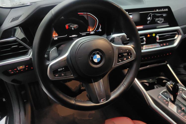 Used BMW 4 Series 2022 425i Convertible M Sport Package Steering Wheel
