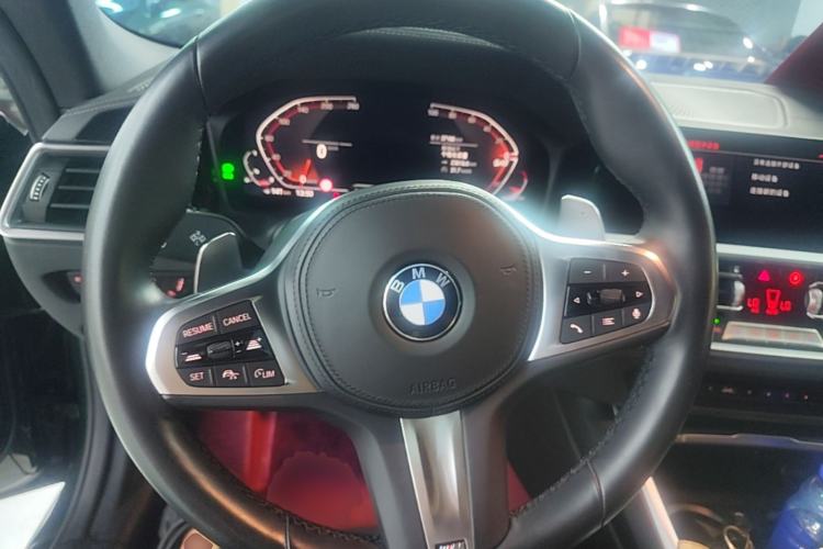 Used BMW 4 Series 2022 Second Facelift 430i Convertible M Sport Night Edition Package Steering Wheel