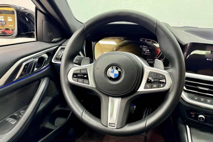 Used BMW 4 Series 2022 Second Facelift 430i M Sport Night Edition Package Steering Wheel