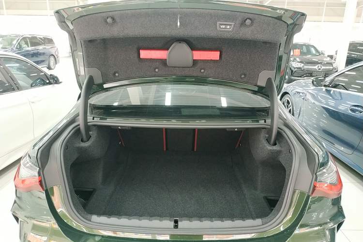Used BMW 4 Series 2022 Revised 425i M Sport Night Edition Package Trunk