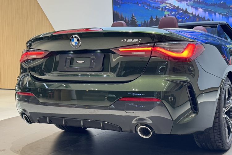 Used BMW 4 Series 2022 425i Convertible M Sport Package Trunk
