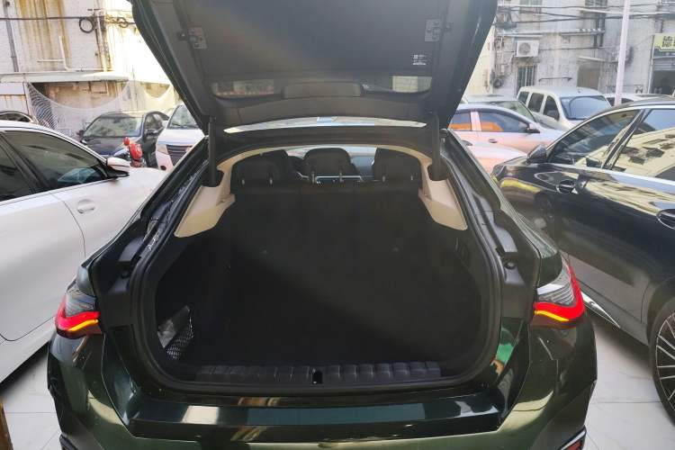 Used BMW 4 Series 2022 425i Gran Coupe M Sport Package Trunk
