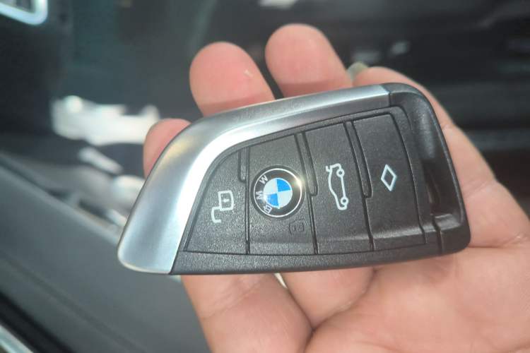 Used BMW 4 Series 2022 425i Convertible M Sport Package Vehicle Key