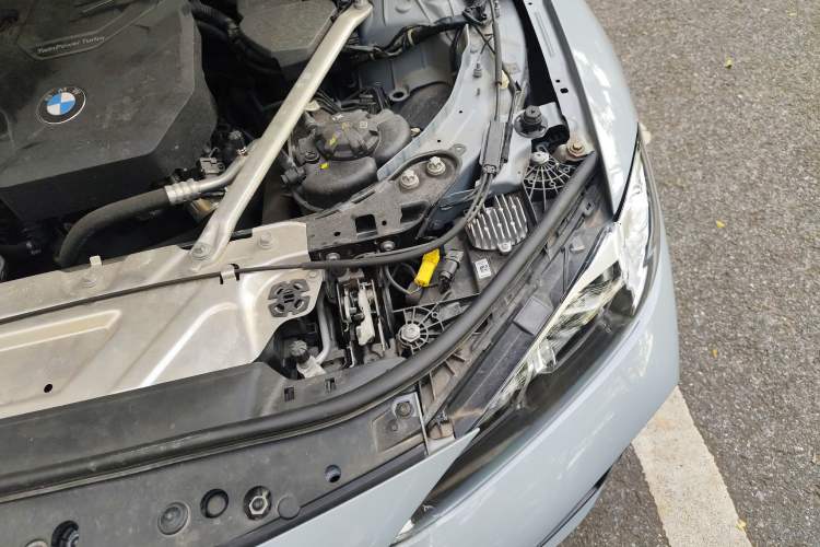 Used BMW 4 Series 2022 425i M Sport Package Engine Bay Left
