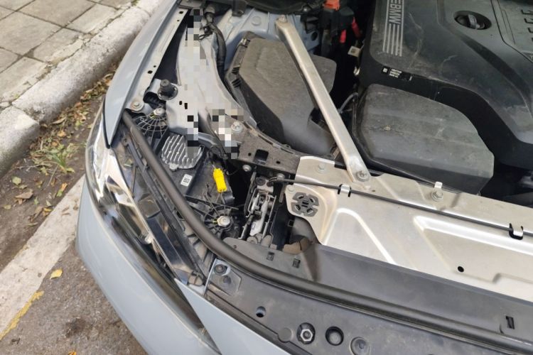 Used BMW 4 Series 2022 425i M Sport Package Engine Bay Right