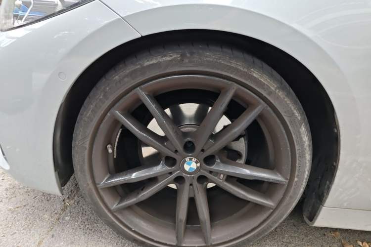 Used BMW 4 Series 2022 Revised 425i M Sport Night Edition Package Right Front Wheel Hub