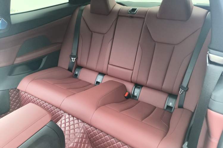 Used BMW 4 Series 2022 Second Facelift 430i M Sport Night Edition Package Interior 4