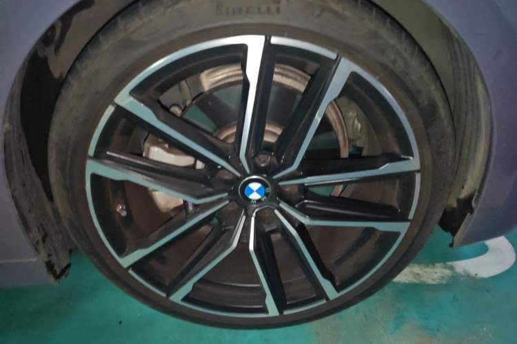 Used BMW 4 Series 2022 Second Facelift 430i M Sport Night Edition Package Right Front Wheel Hub