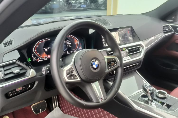 Used BMW 4 Series 2022 Second Facelift 430i M Sport Night Edition Package Steering Wheel