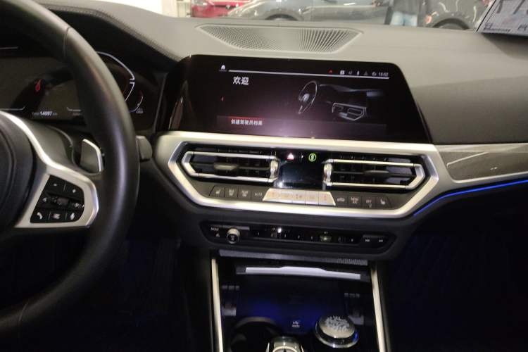 Used BMW 4 Series 2022 430i Gran Coupe M Sport Night Edition Audio And AC Panel
