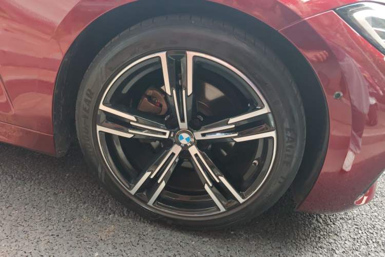 Used BMW 4 Series 2022 425i Convertible M Sport Package Exterior 7
