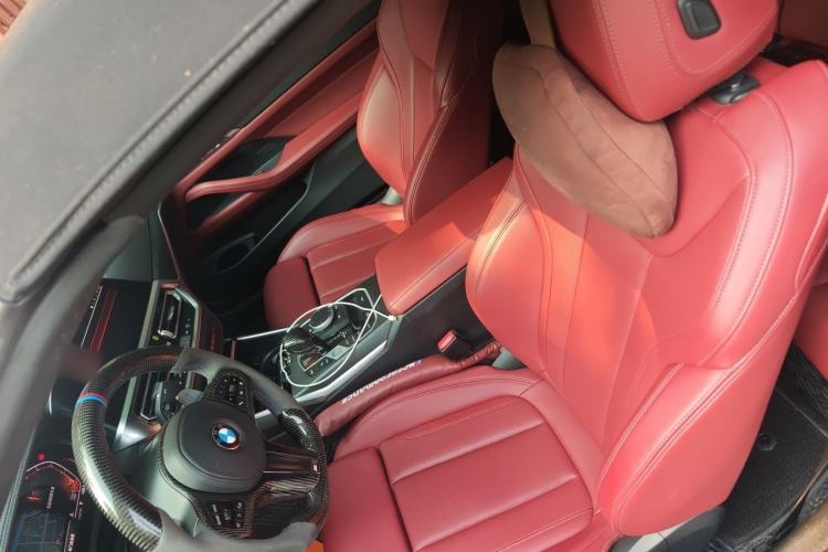 Used BMW 4 Series 2022 425i Convertible M Sport Package Left Front Seat