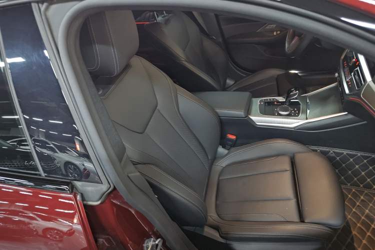Used BMW 4 Series 2022 425i Gran Coupe M Sport Night Edition Right Front Seat